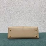 春夏新作セリーヌ 16（セーズ） 偽物 ミディアム ショルダーバッグ カーキ【3サイズ】 Cee92537