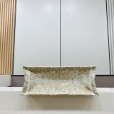 ディオール Large 刺繍入り トートバッグ 偽物 ブックトート deu27040