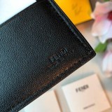 累積売上総額第１位！フェンディ 二つ折り財布 偽物 ブラウンレザー feo64774