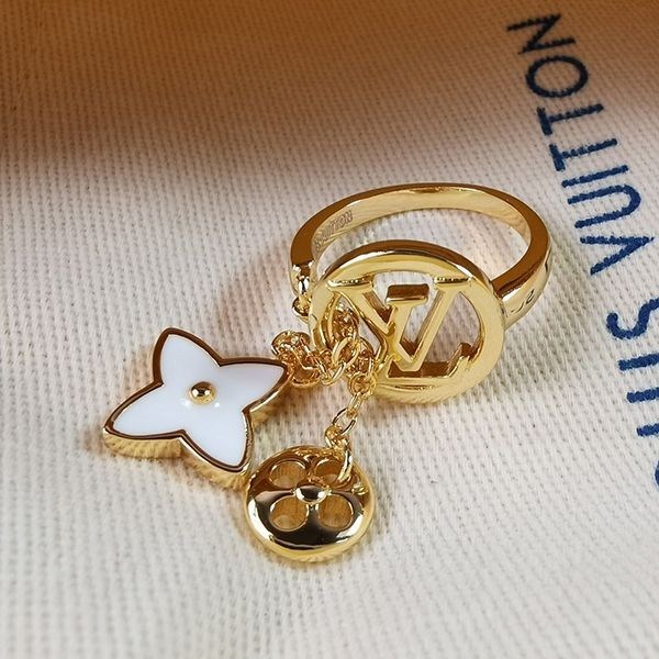 ルイヴィトン 偽物 リング モノグラム お洒落に♪ vuj25125