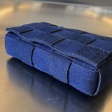 大人気!ボッテガ ヴェネタ カセット クロスボディ デニムバッグ コピー