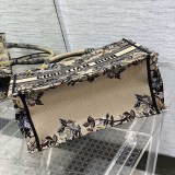 使い勝手良しディオール ブックトート コピー ミディアムバッグ dez89537