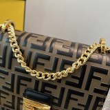 高品質♪♪♪フェンディ FFロゴ バッグ コピー ショルダーバッグ fel70147