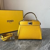 争奪戦 フェンディ ショルダーバッグ スーパーコピー fea86936