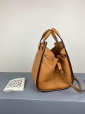 完売必至ロエベ ハンモック コピー ドローストリング ショルダーバッグ lot31315