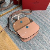 超希少！ヴァレンティノ ショルダーバッグ コピー Vロゴ SUPERVEE レザー クロスボディバッグ Vua73357