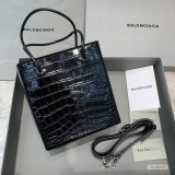 日本未入荷 バレンシアガ トート エブリデイトートXSサイズ bar48551