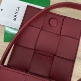 絶対欲しい！ボッテガ ヴェネタ キャンディー カセット 偽物クロスボディミニバッグ boe35639