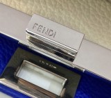 入手困難フェンディ ピーカブー 偽物 ミニ レザー バッグ fey15167