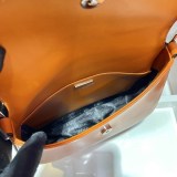 一目惚れ♪ プラダ★フラップ付きクレオショルダーバッグ 偽物 pum78855