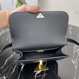 超話題!プラダ サフィアーノレザー 偽物ショルダーバッグ puk71707