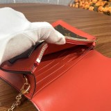 ルイヴィトン ショルダーバッグ 偽物 フローレチェーンポートフォリオ 赤LV20210