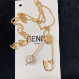一目惚れ♪フェンディ×ヴェルサーチェ フェンダーチェ コピー ピンブローチネックレス fem99631