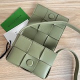 争奪戦♡ボッテガ ヴェネタ 偽物キャンディー カセット クロスボディミニバッグ boa63344