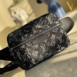 21SS☆ルイヴィトン☆バッグ☆バムバッグ・アウトドア偽物☆ M57281
