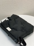 大人気!!新色メゾンマルジェラ グラムスラム 偽物 フラップ チェーンバッグ Mae79504
