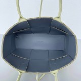 《大人気》ボッテガヴェネタ アルコ トート バッグ 偽物 レモン ウォッシュド/サンダー 652867VMAY39419