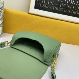 ★関税/送料込★ ディオール BOBBY ミディアムバッグ 偽物 ボックスカーフスキン M9319UMOL_M65H