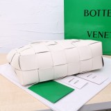 大人気！ボッテガ ヴェネタ ショッピングバッグ トートバッグ コピー ホワイト boh72318