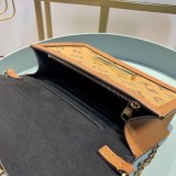 ★ルイヴィトン ショルダーバッグ コピー★モノグラム ポルトフォイユ ドーフィーヌ M68746