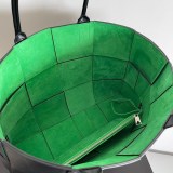 ★日本!!人気！ボッテガヴェネタ ザ・アルコ イントレチャートレザートート 偽物 bog68105