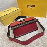 ★日本!!人気！フェンディ キャナイ エフ コピー レザー バッグ fej69731
