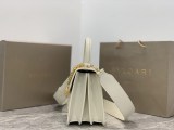 人気急上昇【ブルガリ】新色! SERPENTI FOREVER 白 ナッパ ハンドバッグ 偽物 Buj11725