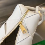 人気No1 ボッテガ カセット スモール ショルダーバッグ 偽物 bov05298