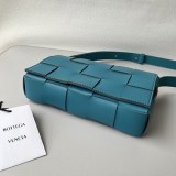 春もの新作ボッテガ ヴェネタ カセット クロスボディ バッグ コピー 578004
