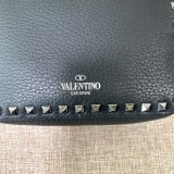 定番ヴァレンティノ ショルダーバッグ コピー ハンドバッグ★ロックスタッズ Vuf33430
