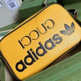 超話題!アディダス グッチ コラボ 偽物 メンズ ミニショルダーバッグ 4色 guh94317