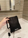 追跡付き発送クロムハーツ ショルダーバッグ スクエアポケットコピー Kuk42570