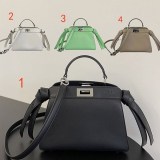 フェンディ ピーカブーカット プチ レザー オーロックチェーン fet26368