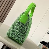 送料無料ロエベ スーパーコピー アナグラム キュービィバッグ 2サイズ lon08065