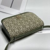 大人気 ロエベ アナグラム ジャカード ショルダーバッグ 偽物 loz46800