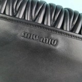 超希少！ミュウミュウ マテラッセ 偽物 ショルダーバッグ myi86262