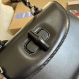 世界中で大人気♪グッチ バンブー 偽物 スモール トップハンドルバッグ 3色 gub92465
