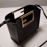 秋冬新作フェンディ ウェイ レザー バッグ 偽物 fep86505