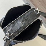 可愛い ロエベ カメラ クロスボディバック コピー ショルダーバッグ lov77223
