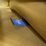 累積売上総額第１位！フェンディ ピーカブー コピー アイシーユー ミディアム バッグ fes84666