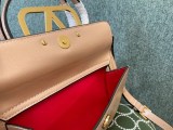 ★日本!!人気！【ヴァレンティノ ハンドバッグ コピー】ROCKSTUD ALCOVE Vuy82117