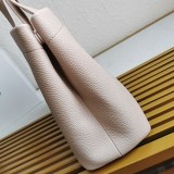 送料込プラダ ミディアム レザー ロゴ トートバッグ コピー pun75323