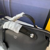 ★日本!!人気！フェンディ バイ ザ ウェイ 偽物 ミディアム レザー ボストンバッグ fev95486