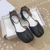 希少メゾン マルジェラ 偽物 タビアンクルストラップバレリーナ サンダル Man37228