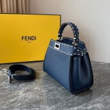 超希少！フェンディ コピー ショルダーバッグ 【人気商品】 feg51801