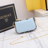 入手困難 【FENDACE】ナノ バゲット マイクロ バッグ 偽物 feg56078