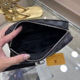 入手困難品！ ルイヴィトン メンズ クラッチバッグ 偽物