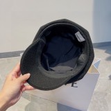 新色登場☆ バーバリー  八角帽  偽物