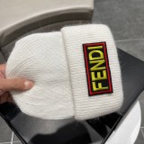 最安値挑戦 フェンディ ニット帽 偽物