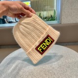 目を惹くカラー フェンディ ニット帽 偽物